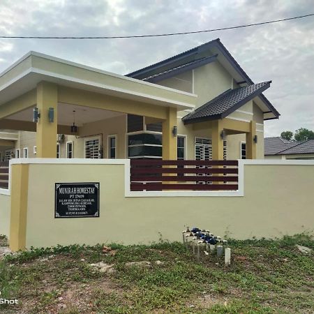 Munirah Homestay 龙运 外观 照片