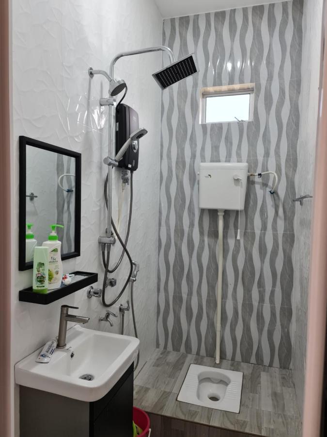Munirah Homestay 龙运 外观 照片