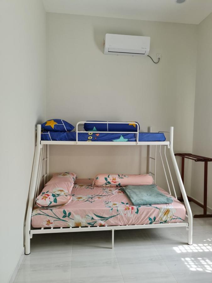 Munirah Homestay 龙运 外观 照片