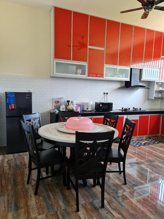 Munirah Homestay 龙运 外观 照片
